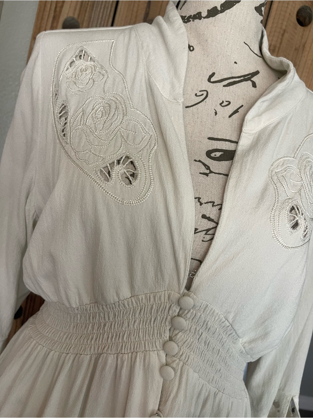 Idyllwind Ivory Lace-Trim Buttoned Peasant Blouse - Picture 3 of 8